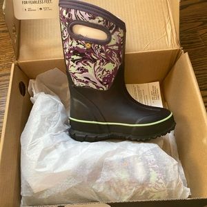 Bogs Kids Boots. Size 10. New With Tags and Box.